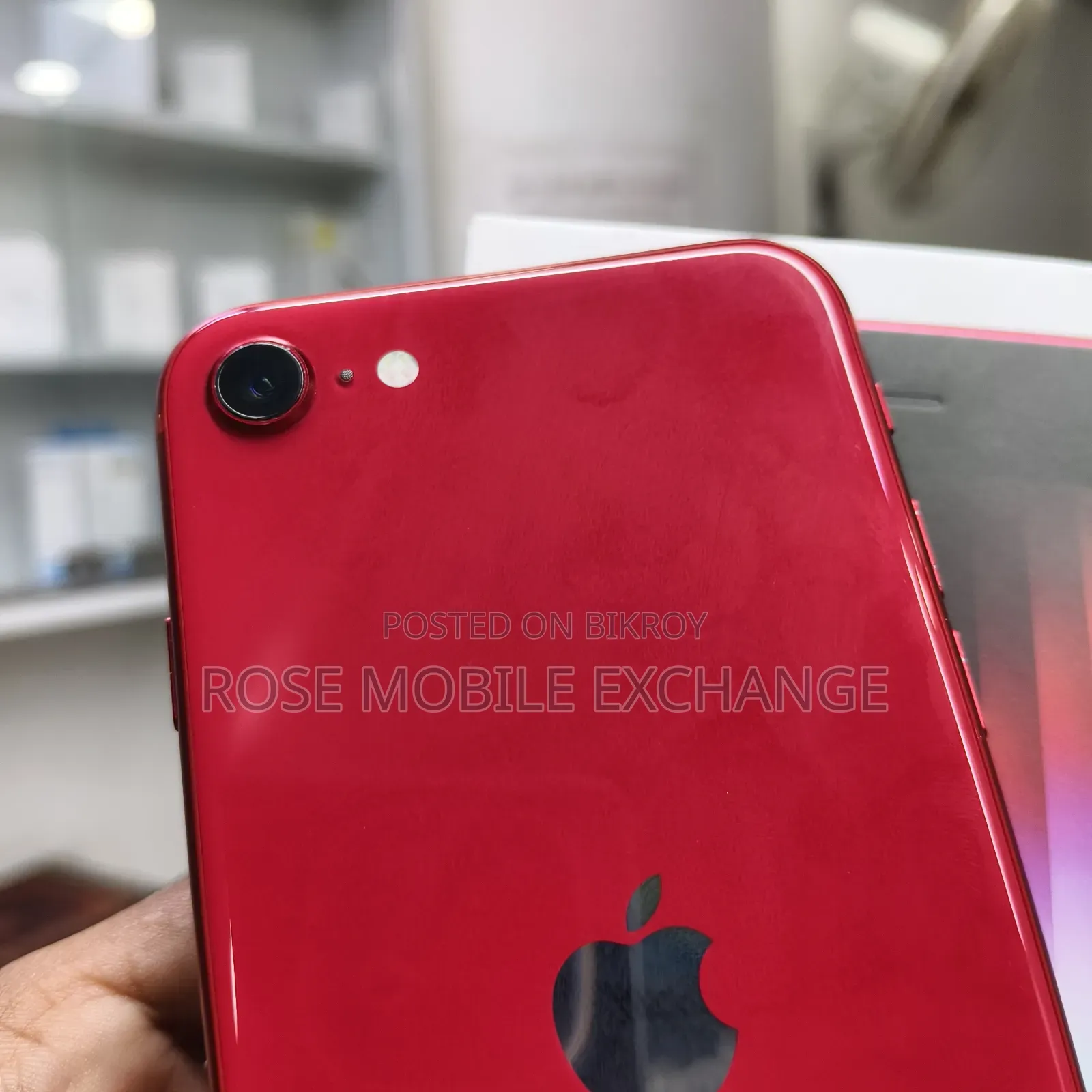 Apple iPhone SE (2020) 64 GB Red