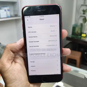 Apple iPhone SE (2020) 64 GB Red