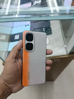iQOO 256 GB Orange