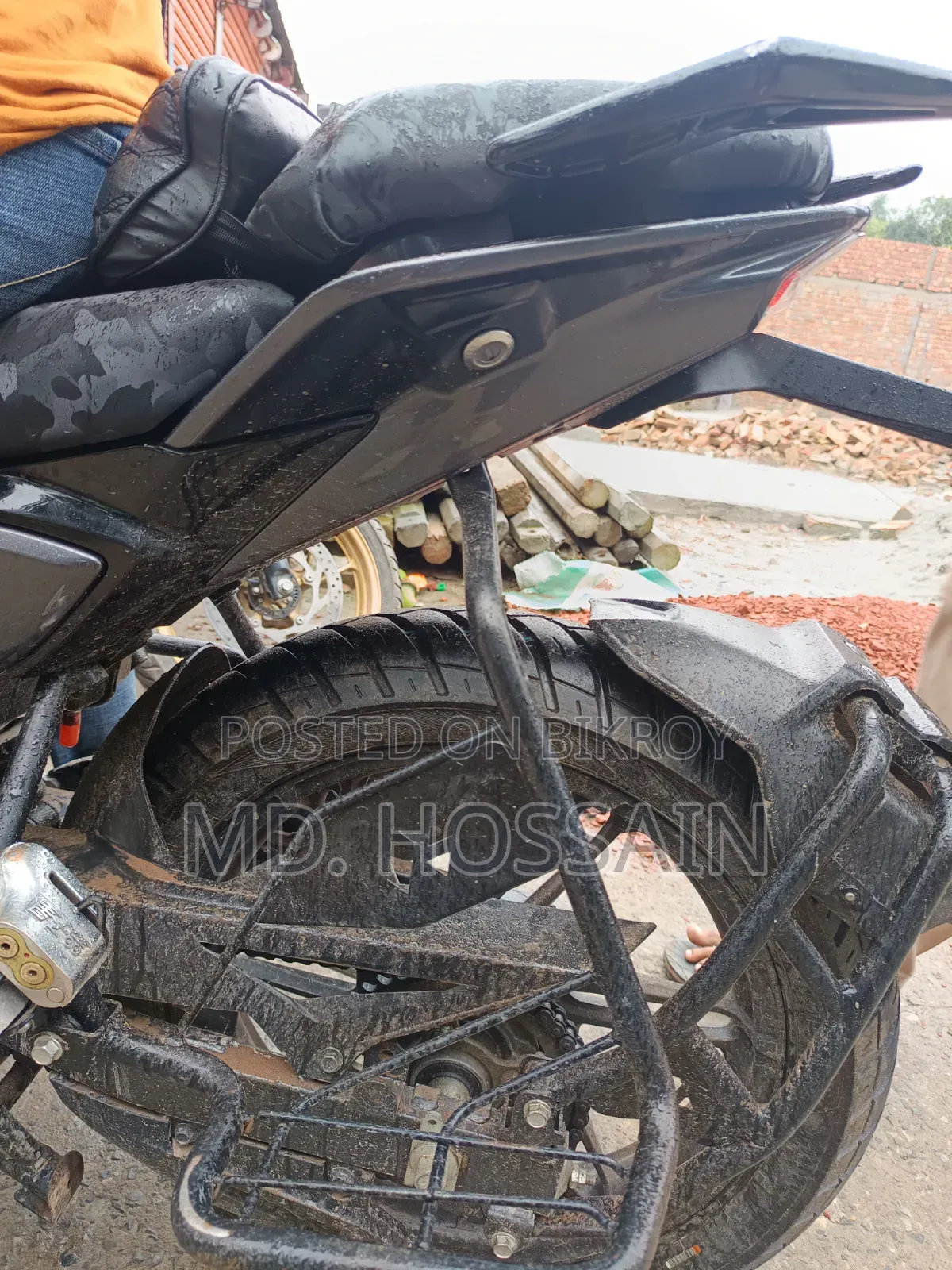 হিরো এক্সট্রিম ১২৫আর ২০২৪ কালো