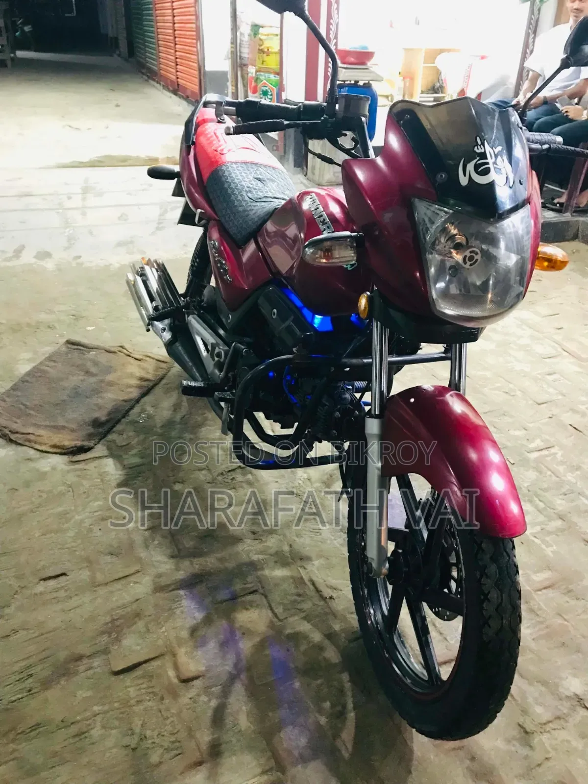 Runner Bullet 100 2018 Red
