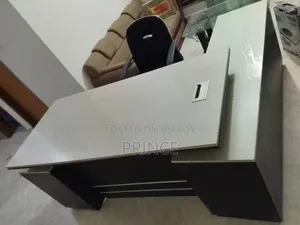 অফিস টেবিল / এক্সিকিউটিভ টেবিল