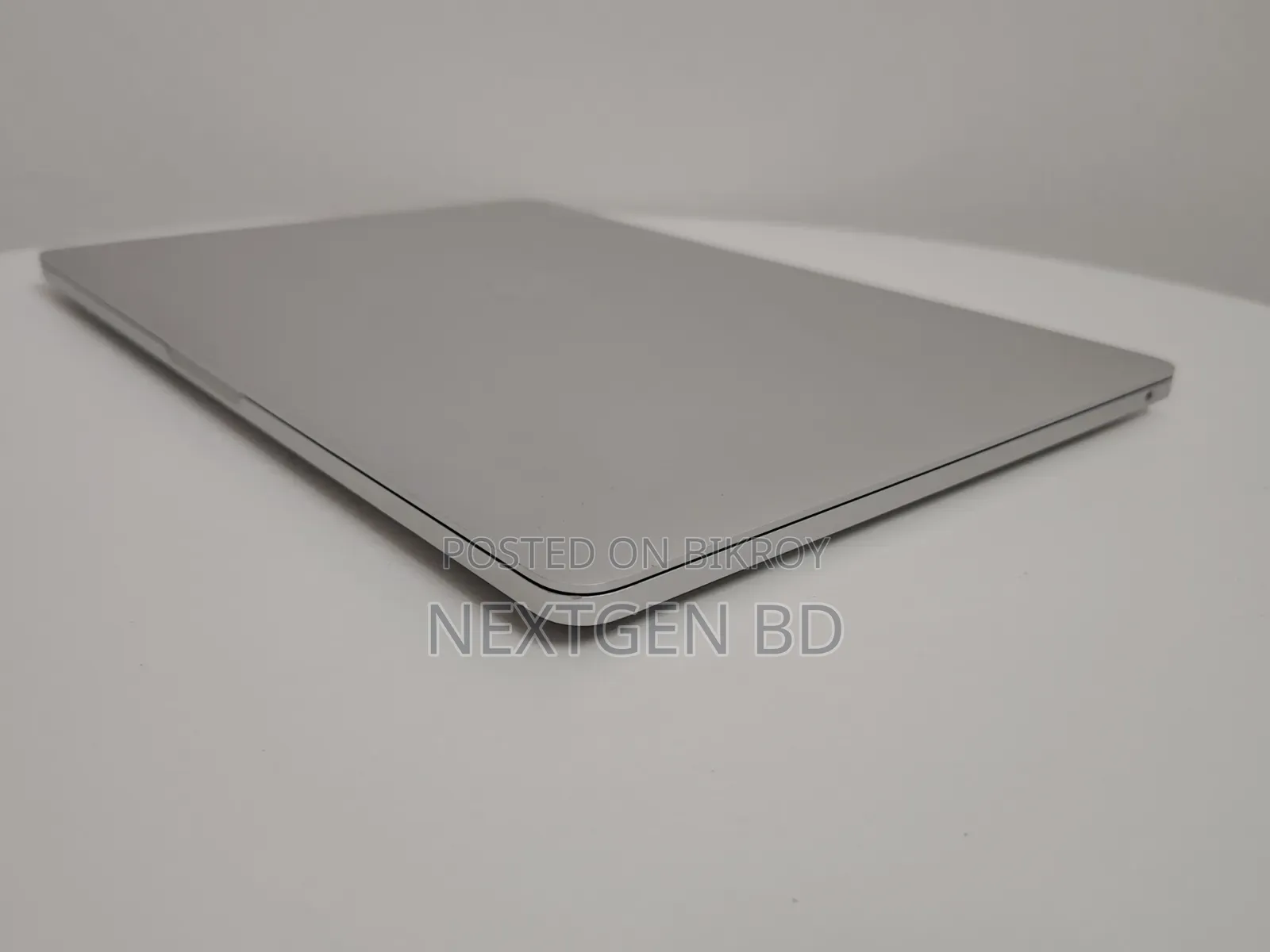 Laptop Apple MacBook 2020 8GB Intel Core i5 SSD 256GB