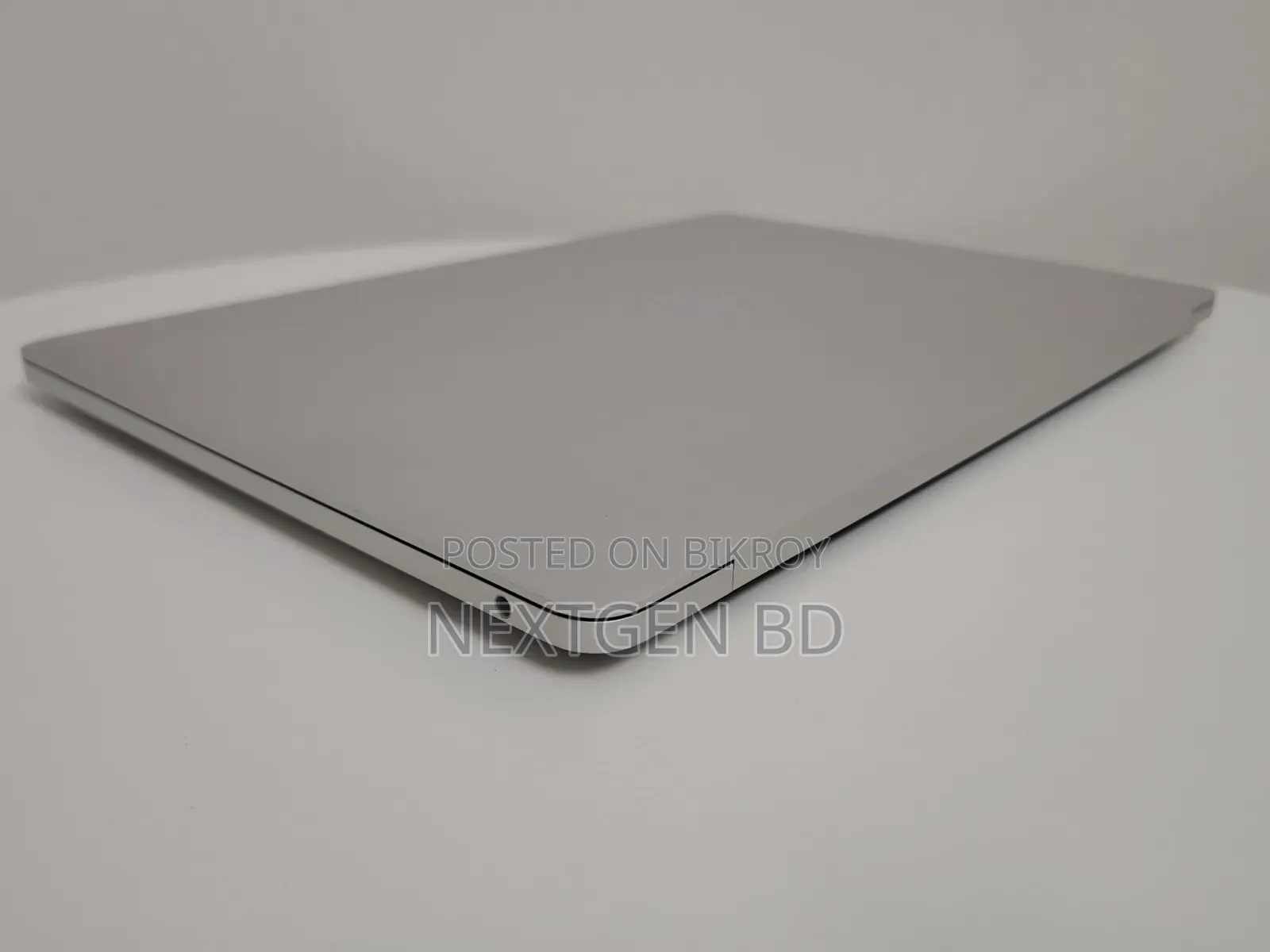 Laptop Apple MacBook 2020 8GB Intel Core i5 SSD 256GB