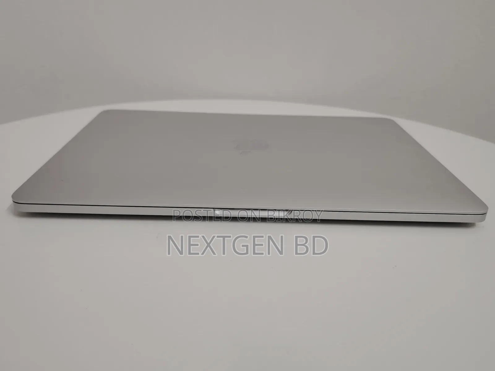 Laptop Apple MacBook 2020 8GB Intel Core i5 SSD 256GB