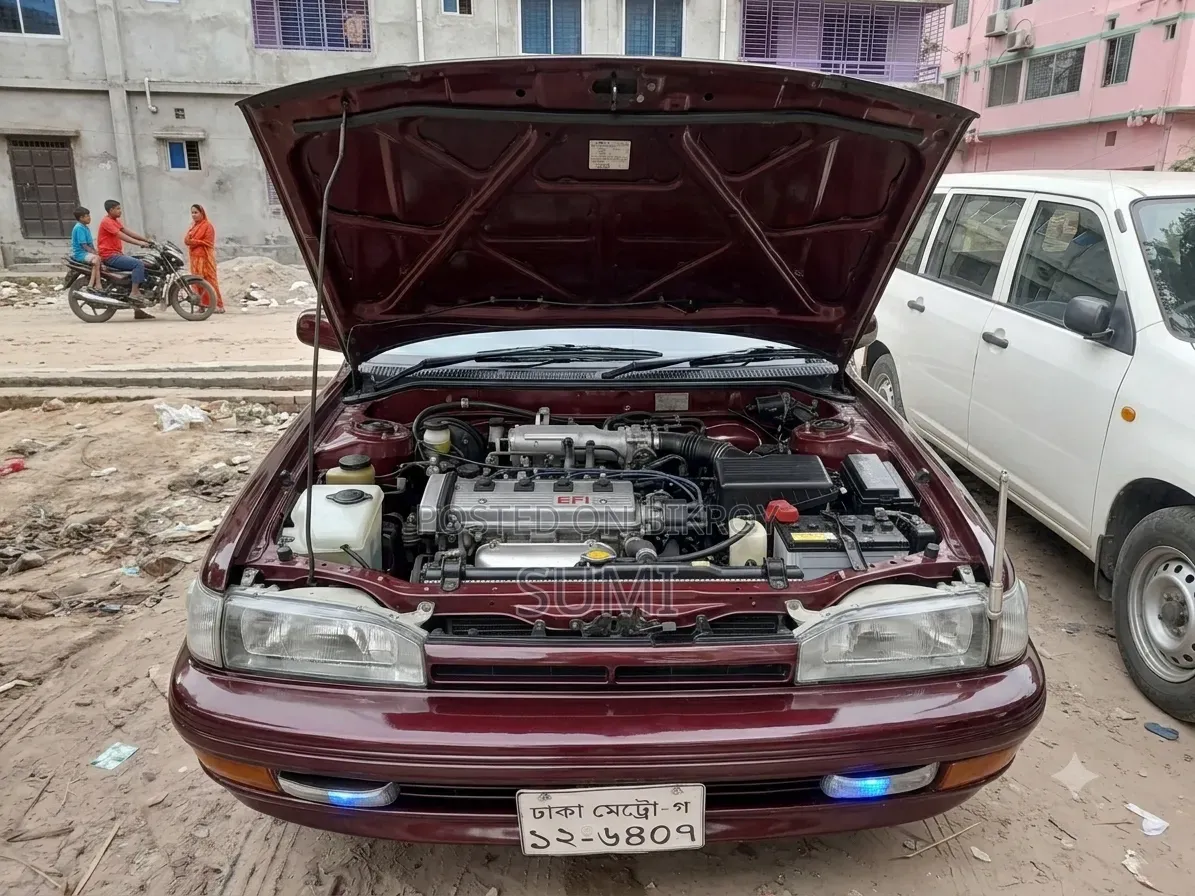 Toyota Carina 1992 Maroon