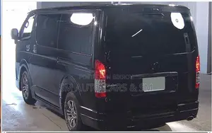 Toyota HiAce 2021 Black