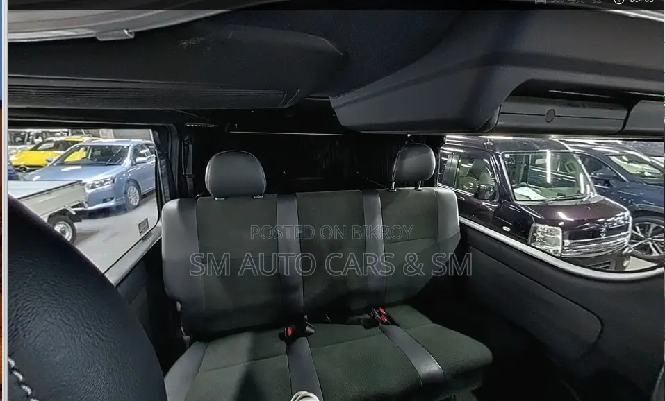 Toyota HiAce 2021 Black