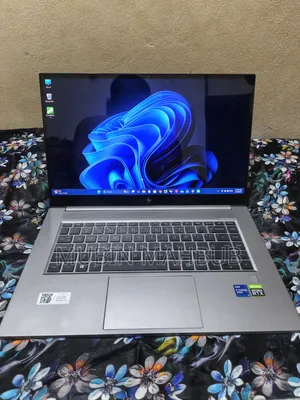 New Laptop HP ZBook Studio G8 32GB Intel Core i7 SSD 1T