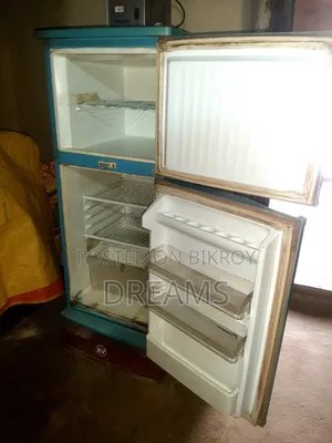 একটি ফ্রিজ বিক্রি করা হবে