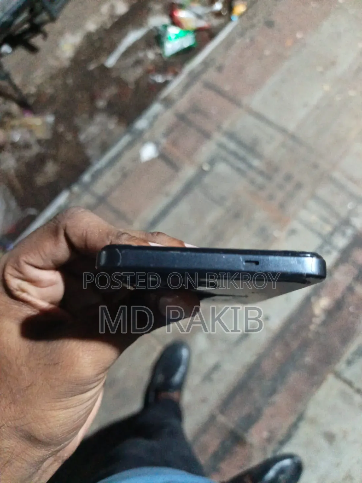 টেকনো স্পার্ক ৪০ ১২৮ জিবি কালো