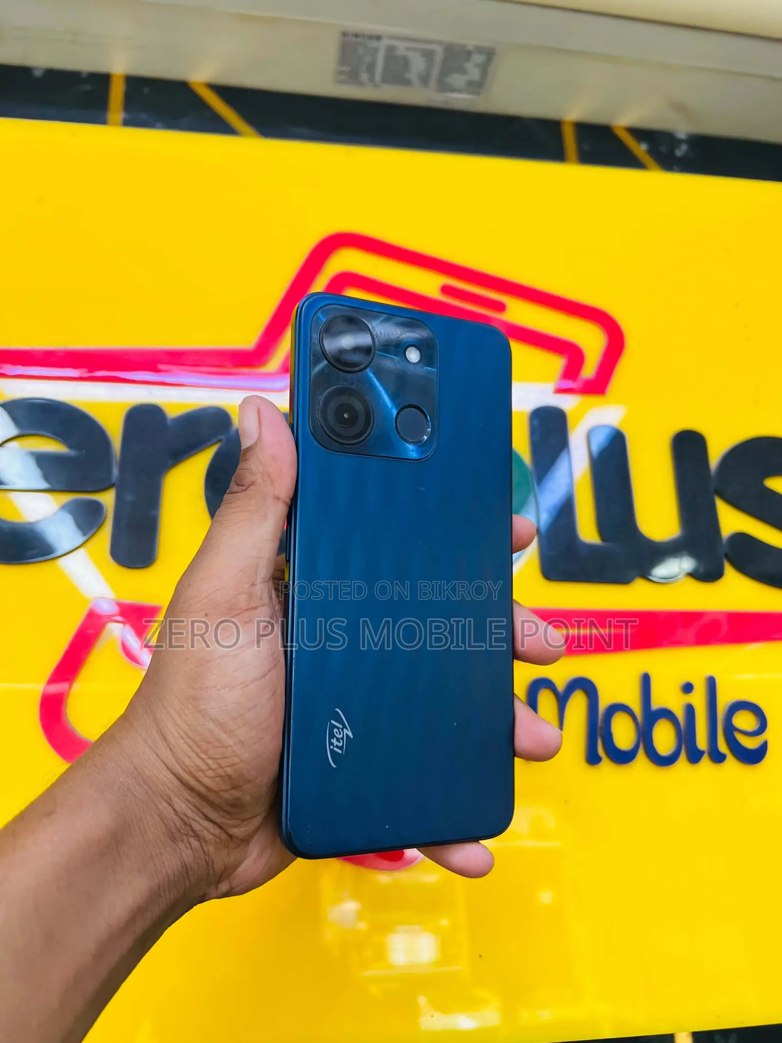 Itel A06 64 GB Black