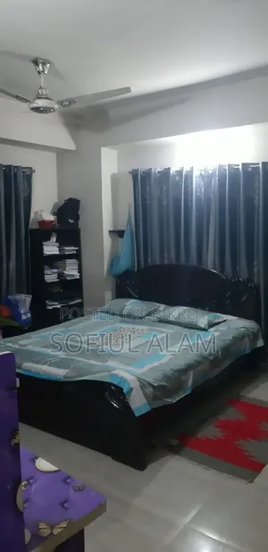 ঢাকা উদ্যানের ফার্নিশড ৩ বেডরুমের অ্যাপার্টমেন্ট বিক্রয়