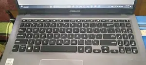 Laptop ASUS Vivobook 15 4GB Intel Core I3 SSD 1T