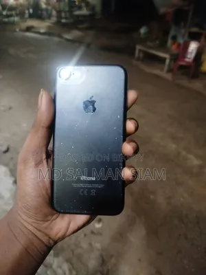 অ্যাপল আইফোন ৭ ৩২ জিবি ব্ল্যাক