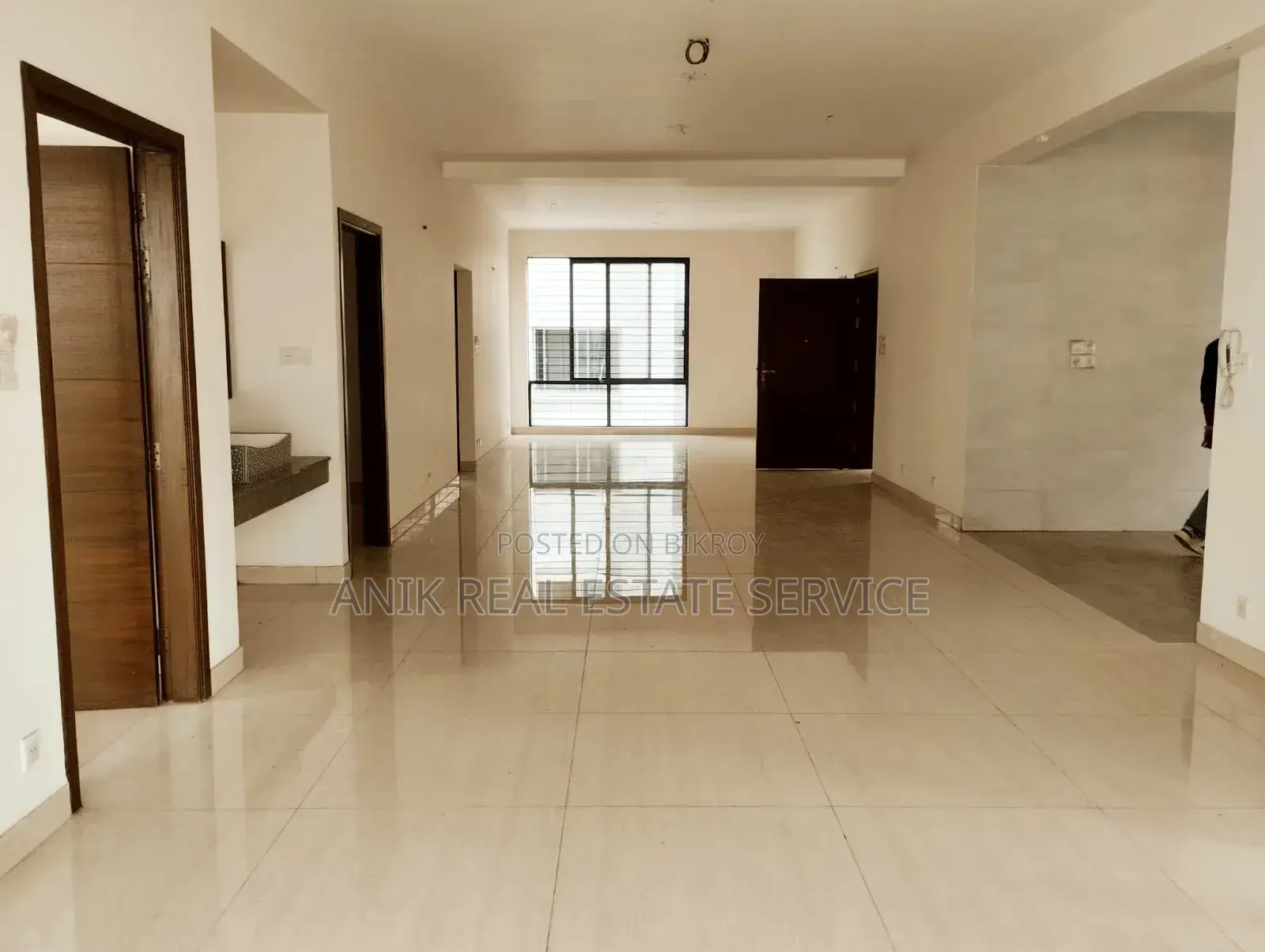আনিক রিয়েল এস্টেট, বনানীতে ৪ বেডরুমের অ্যাপার্টমেন্ট বিক্রয়ের জন্য