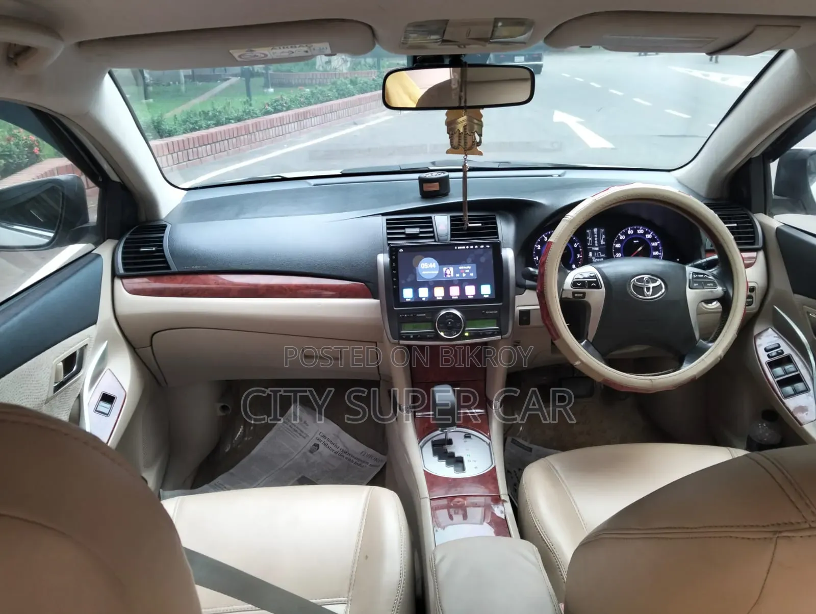 Toyota Premio 2015 White