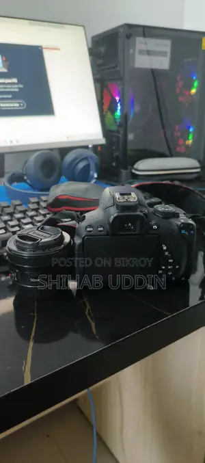Model: Canon EOS 700D