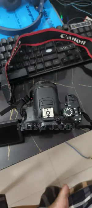 Model: Canon EOS 700D