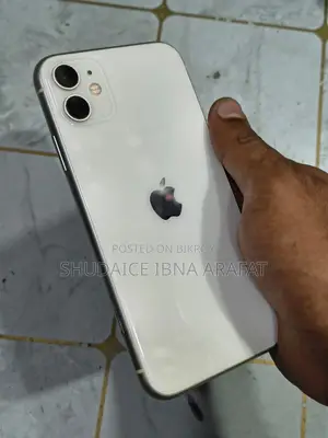 অ্যাপল আইফোন ১১ ১২৮ জিবি হোয়াইট