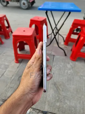 স্যামসাং গ্যালাক্সি এস২১ প্লাস ৫জি ১২৮ জিবি নীল