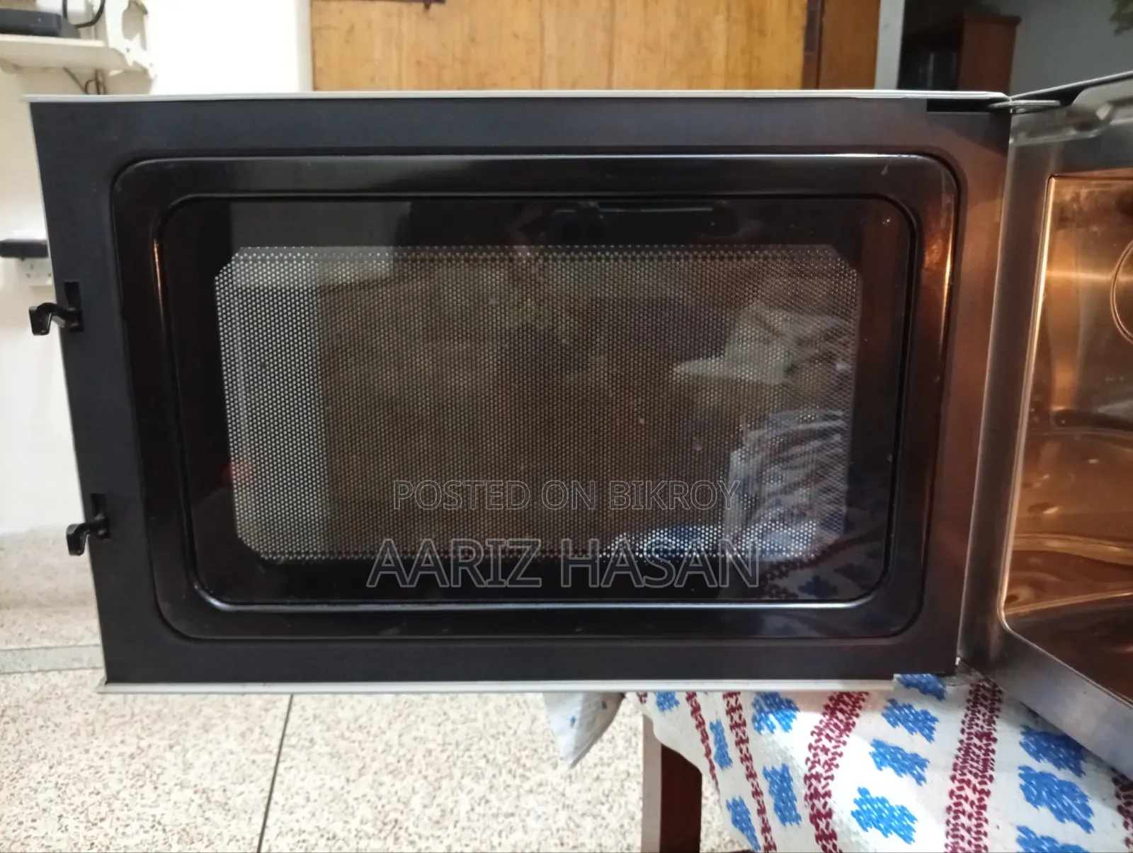 Walton 30L Multi-Function Microwave, Grill Convection Oven WG30ESLR