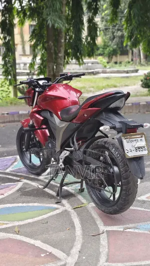 সুজুকি জিক্সার ২০২২ রেড