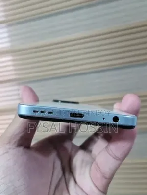 আইটেল এস২৩ ১২৮ জিবি সাদা