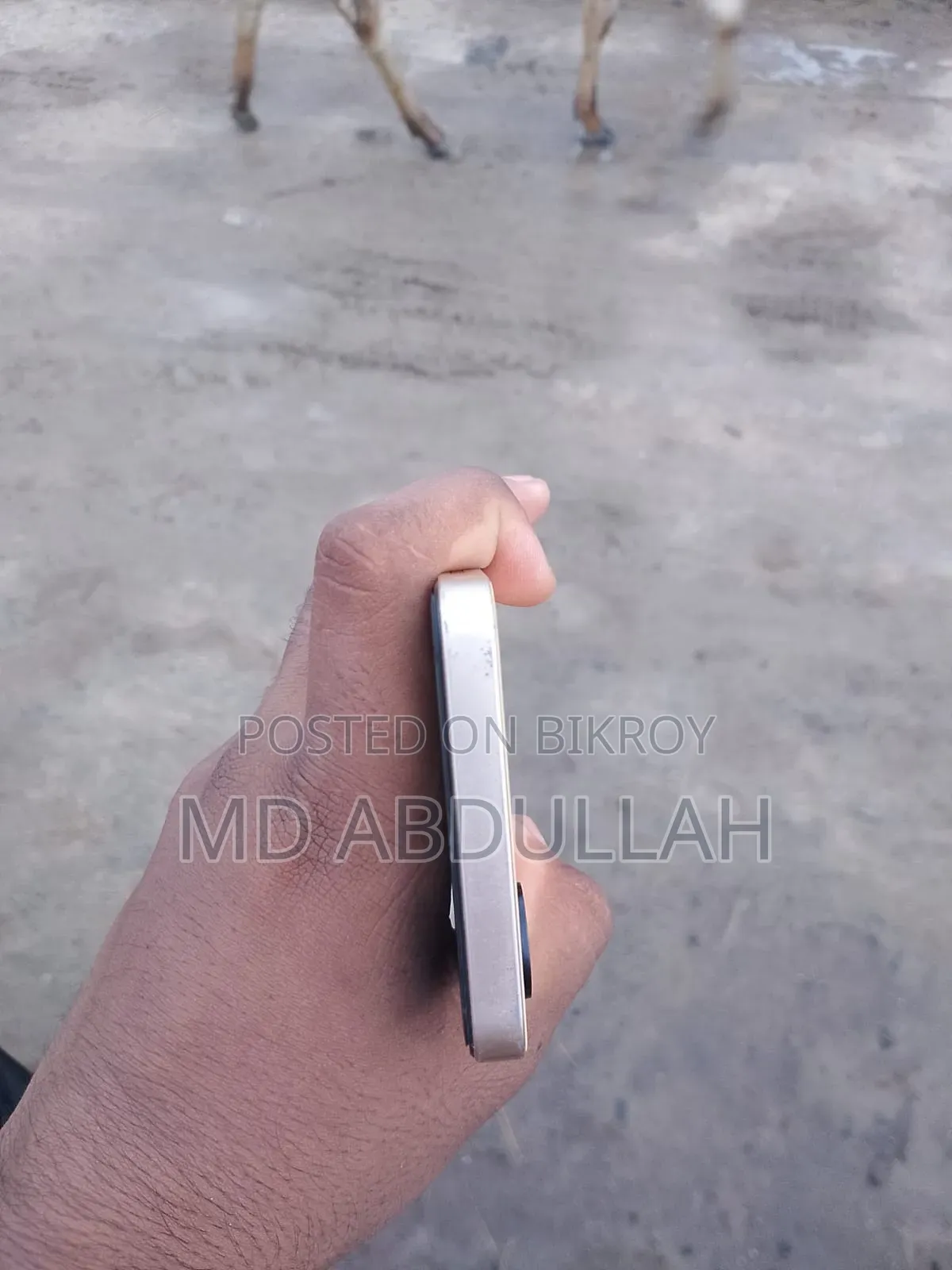 Mobile Phone 64 GB Gold