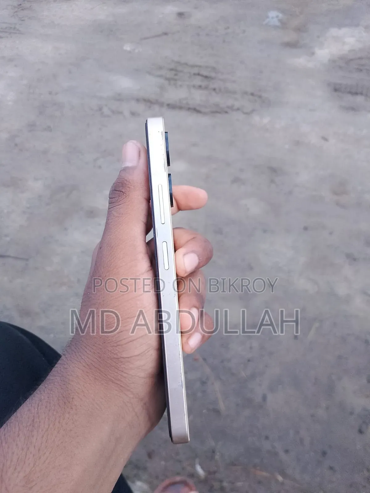 Mobile Phone 64 GB Gold