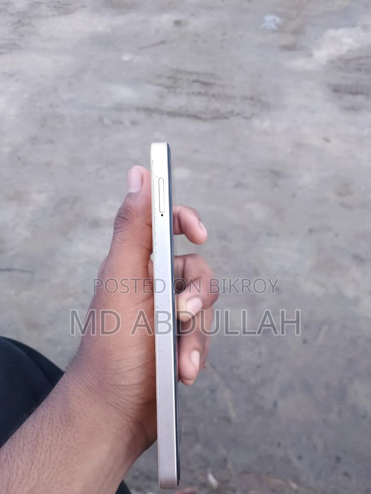 Mobile Phone 64 GB Gold