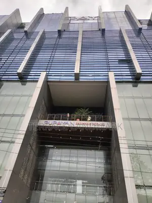 Commercial Space for Sale in Bashundhara Rupayan Trade Centre
