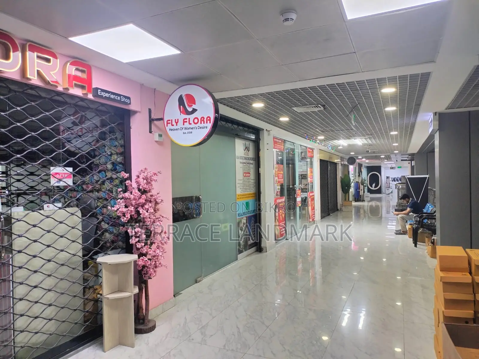 Commercial Space for Sale in Bashundhara Rupayan Trade Centre