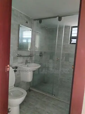 বসুন্ধরায় বিক্রয়ের জন্য ৫ বেডরুমের অ্যাপার্টমেন্ট