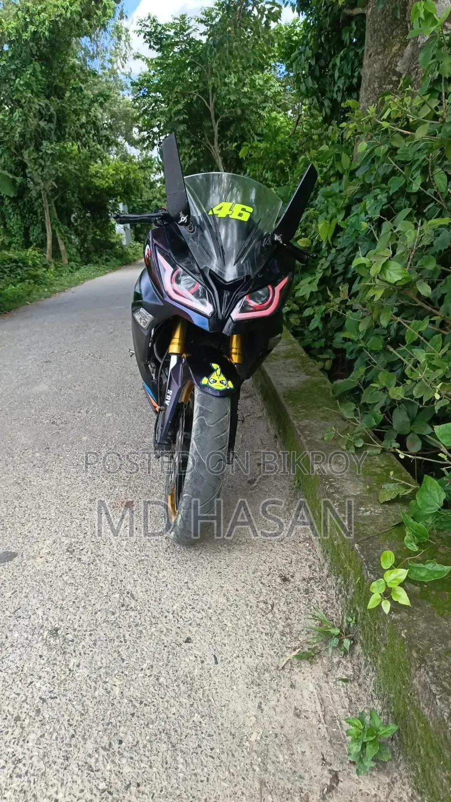 মোটরসাইকেল ২০১৯ নীল