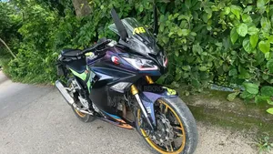 মোটরসাইকেল ২০১৯ নীল