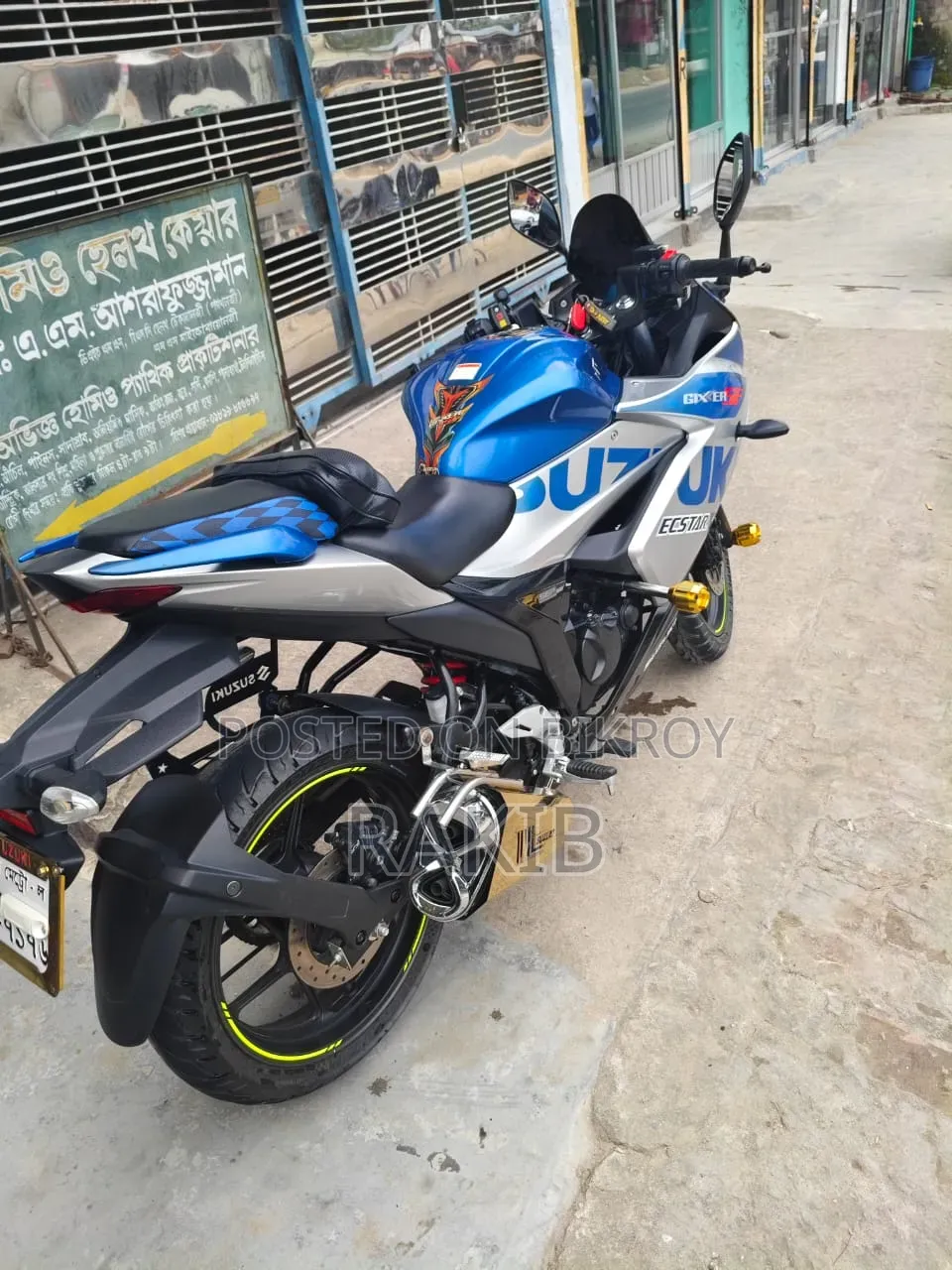 Suzuki Gixxer SF 2023