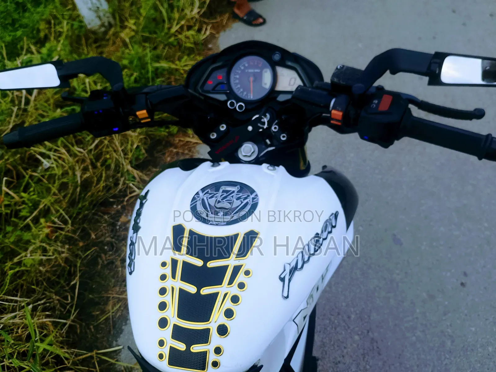 Bajaj Pulsar NS 160 2020 White