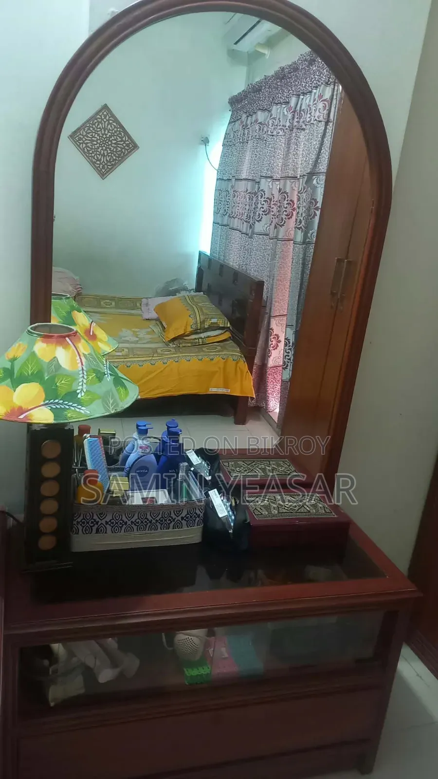 Dressing Table Sell Post