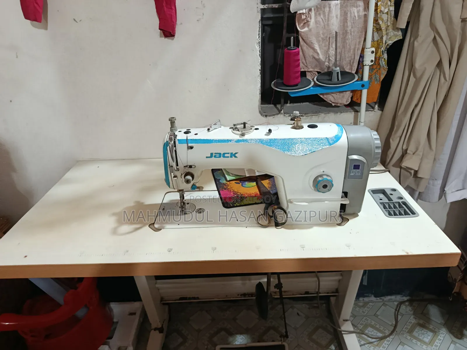 Jack F4 Sewing Machine