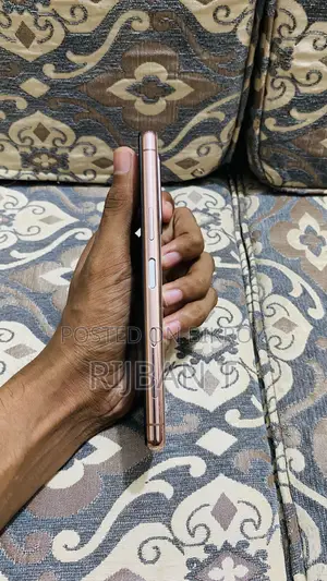 সনি এক্সপেরিয়া ৫ ৩য় প্রজন্ম ১২৮ জিবি পিংক