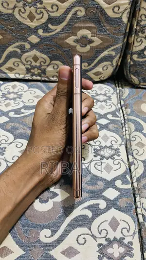 সনি এক্সপেরিয়া ৫ ৩য় প্রজন্ম ১২৮ জিবি পিংক