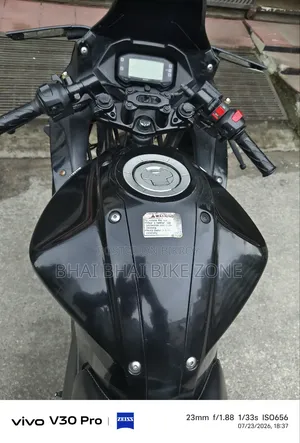 সুজুকি জিক্সার এসএফ ২০১৯ ব্ল্যাক