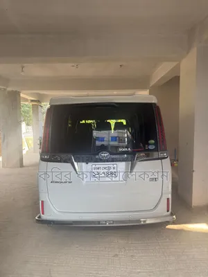 Toyota Esquire 2019 White