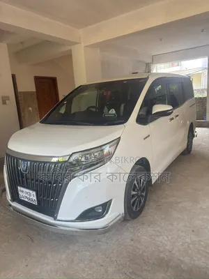 Toyota Esquire 2019 White