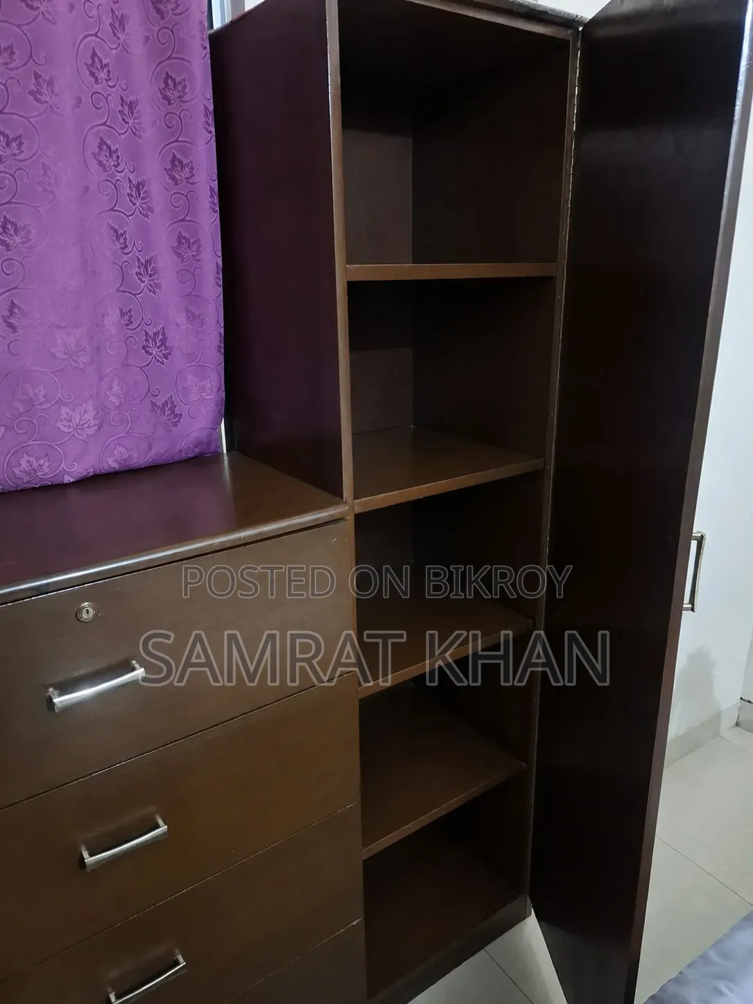 Wooden Dressing Table With Mirror Storage Cabinet