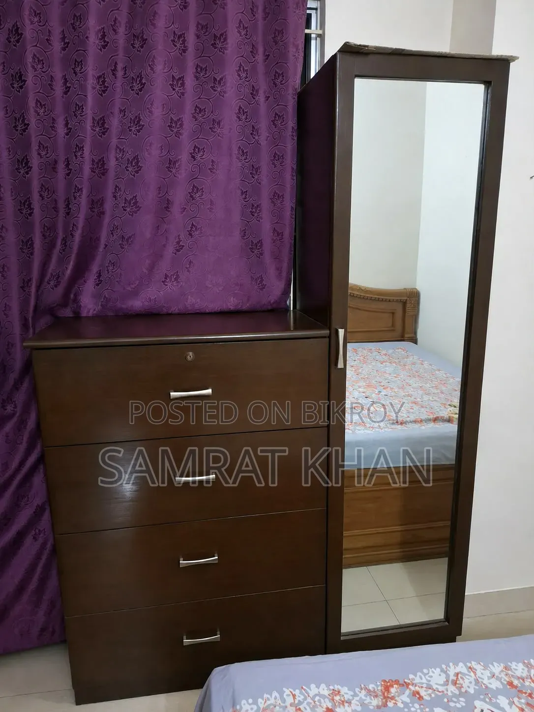 Wooden Dressing Table With Mirror Storage Cabinet