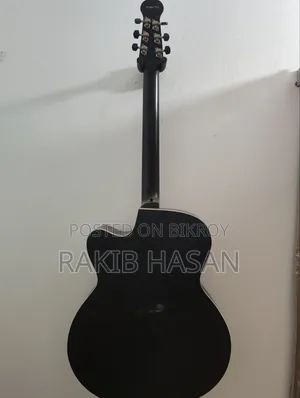 এই গিটারটি বিক্রি করা হবে
