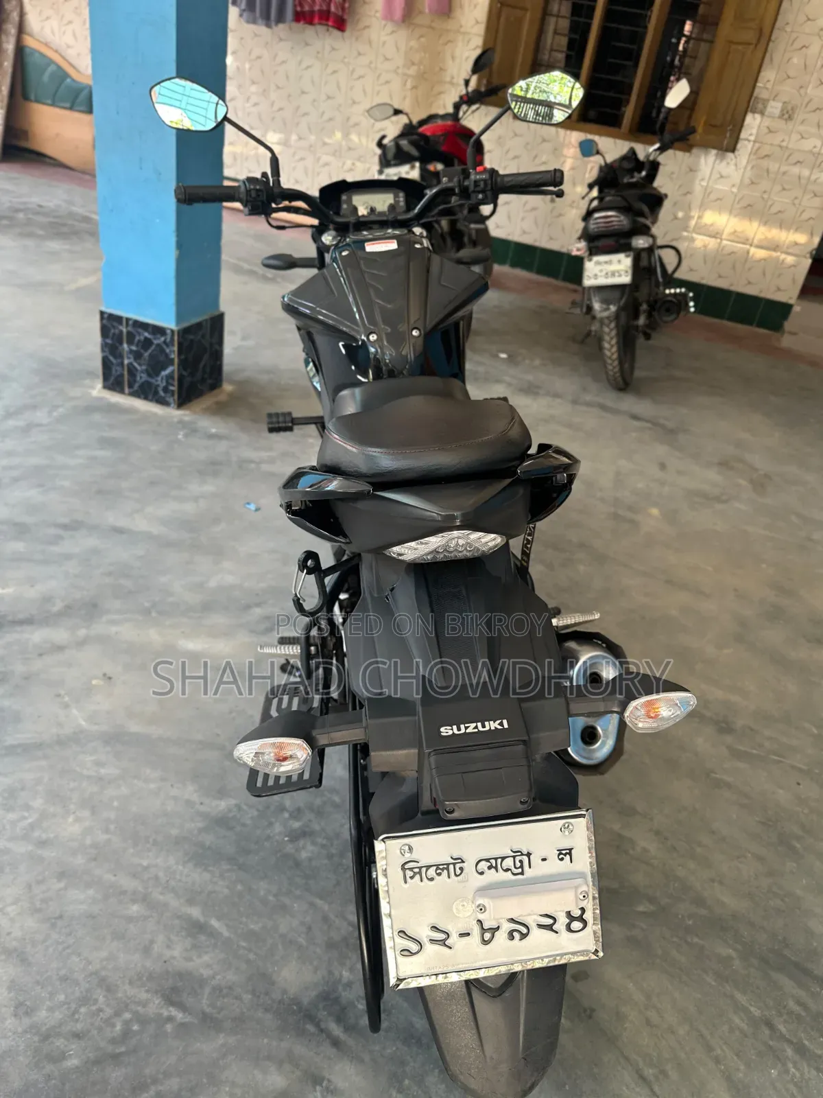 সুজুকি জিক্সার ২০২৫ কালো