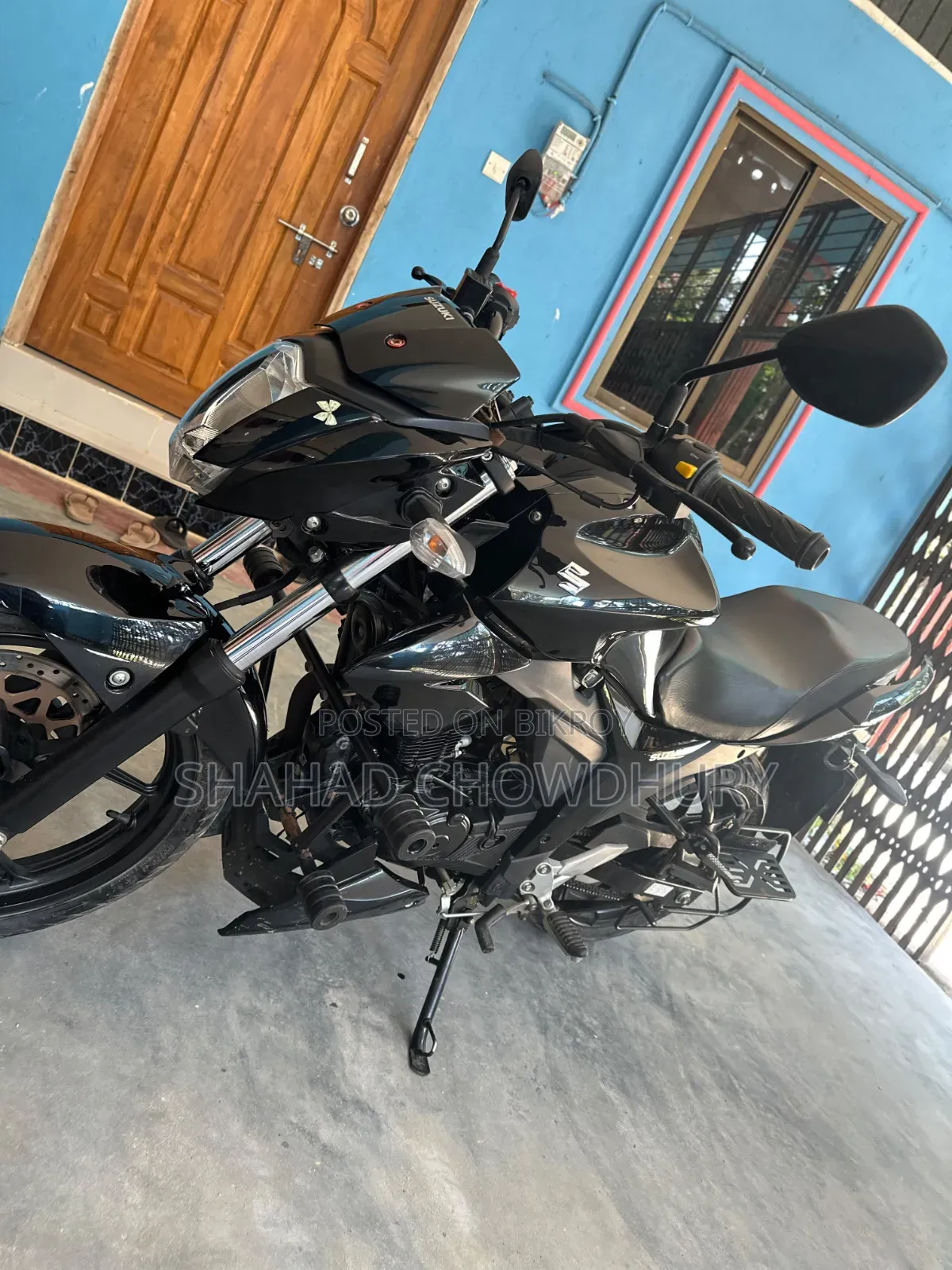 সুজুকি জিক্সার ২০২৫ কালো